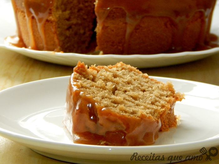 Bolo De Café Com Baunilha E Caramelo | Receitas Que Amo